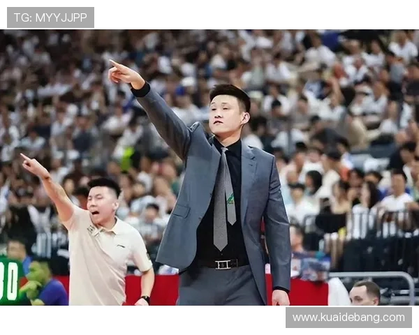 深圳篮球队教练组重组周鹏重返球员阵容郑永刚担任助教顾全球员兼任助教